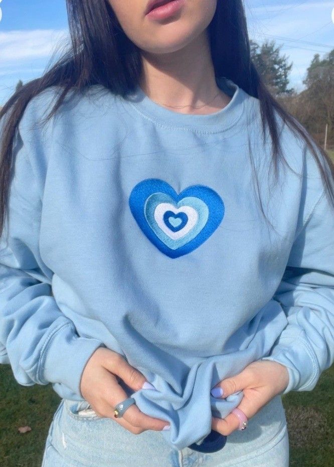 Retro Heart Embroidered Sweatshirt